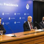 Fernando Paganini, Rafael Radi y Henry Cohen durante la conferencia de prensa en Torre Ejecutiva Foto: Mauricio Zina/ adhocFOTOS