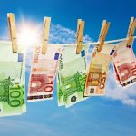 soldi euro riciclaggio