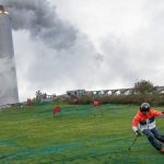 COPENAGHEN-SCIARE SU UN TERMOVALORIZZATORE CON PISTE MAE IN ITALY