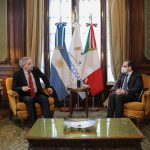 AMBASCIATORE MANZO RICEVE LA GRAN CROCE DELL ORDEN DE MAYO