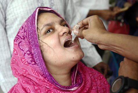 Cholera vaccination starts for local residents in Dhaka