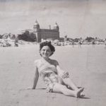 Argentina en la playa Montevideo (hotel Carrasco al fondo)