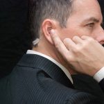 Secret Service Agent Listens To Earpiece, Side Spia Spionaggio