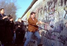 36 anni fa la caduta del muro di Berlino