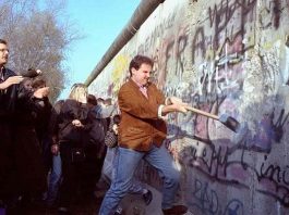 36 anni fa la caduta del muro di Berlino