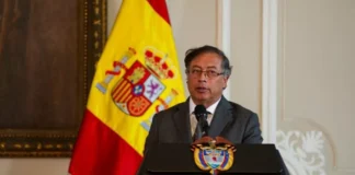 La Colombia fa marcia indietro, Petro accetta le disposizioni di Trump