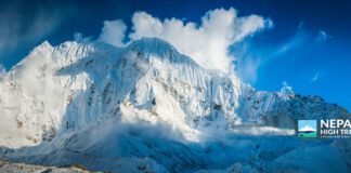 “Siamo tutti vivi e stiamo bene”: allarme rientrato dal Nepal per i cinque dispersi da Como