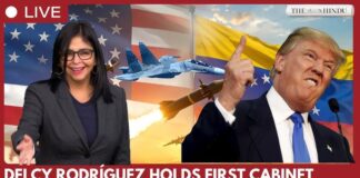 Venezuela, Maduro trasferito dal carcere al tribunale. Rodriguez a Usa: “Lavoriamo insieme”